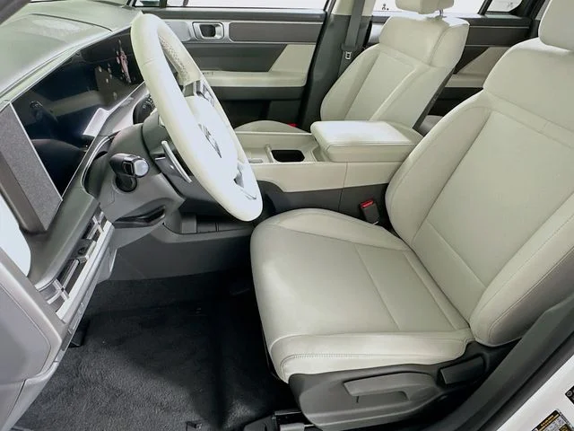 New 2026 White Hyundai SE image 9
