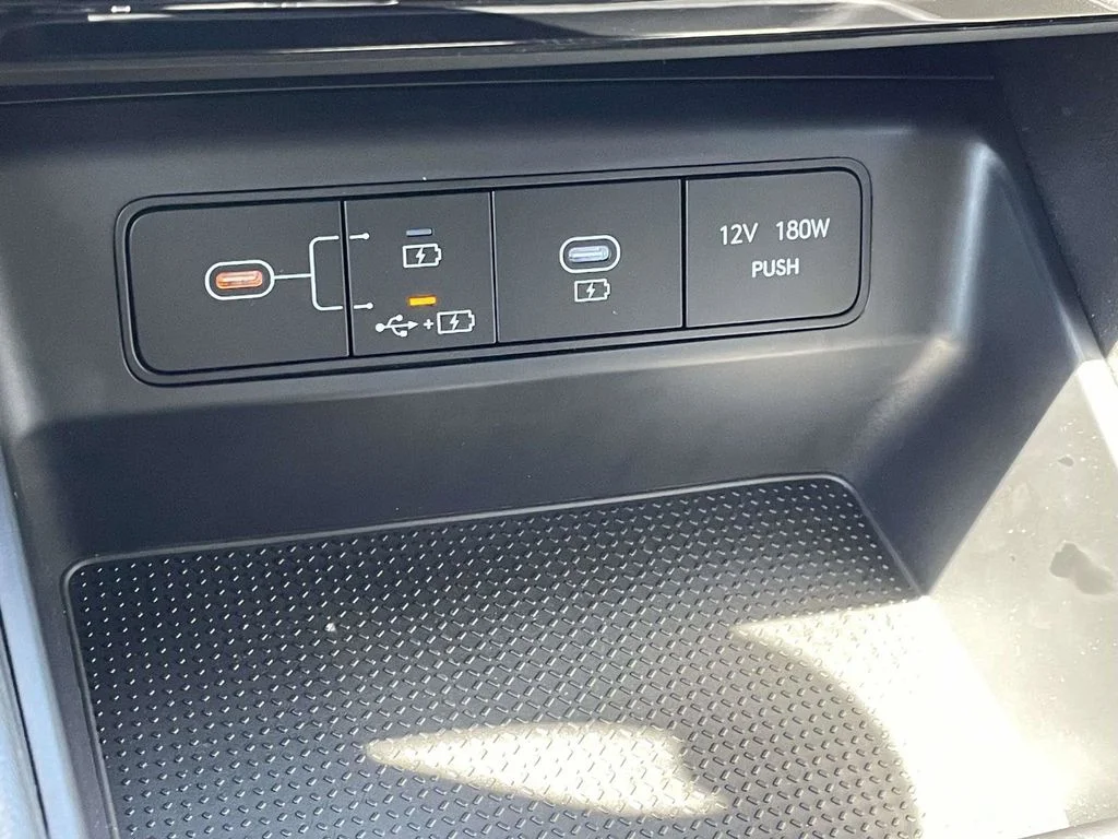 New 2026 White Hyundai SEL image 18