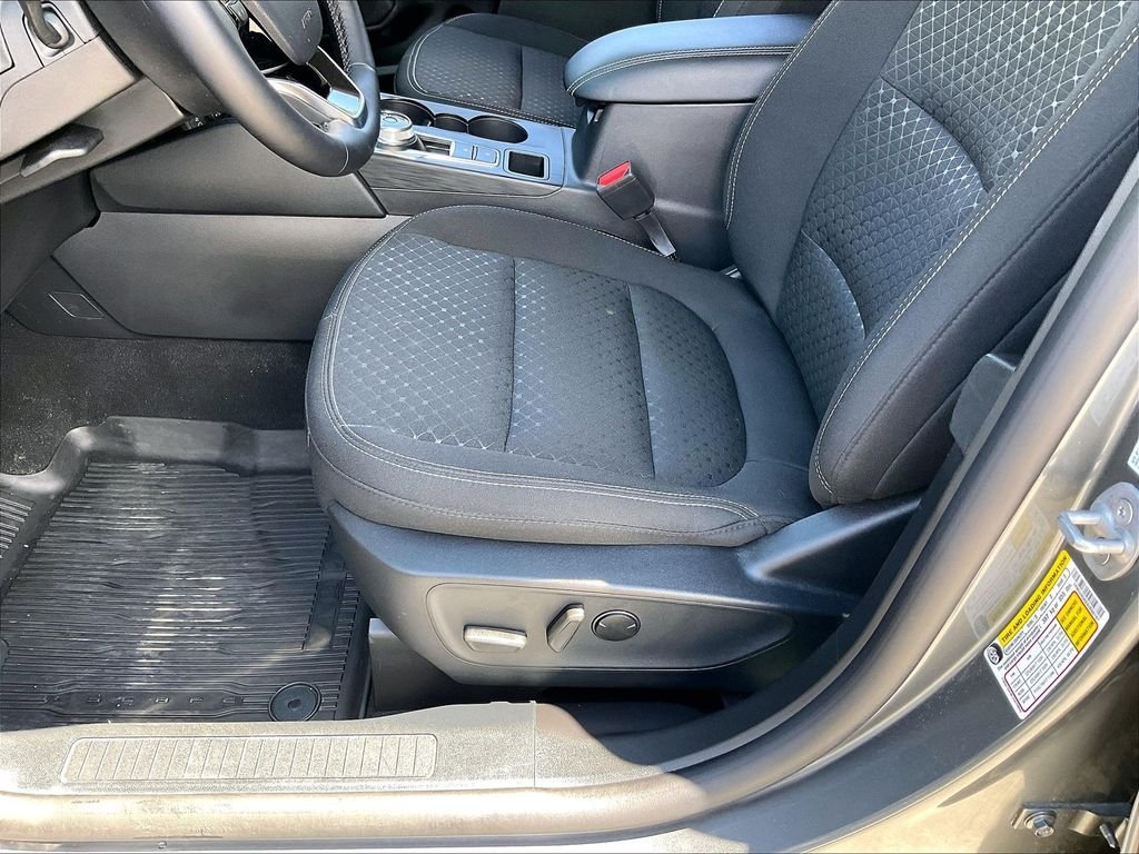 Used 2025 Carbonized Gray Metallic Ford Active image 33