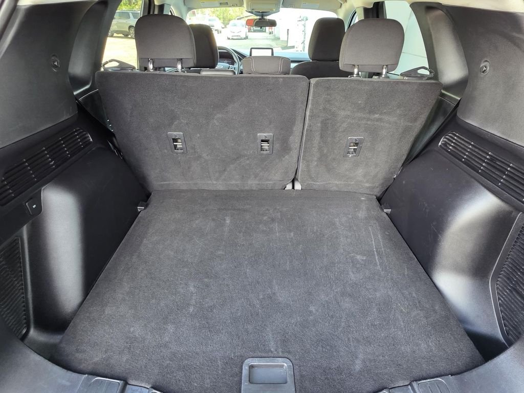 Used 2024 Silver Ford Active image 12