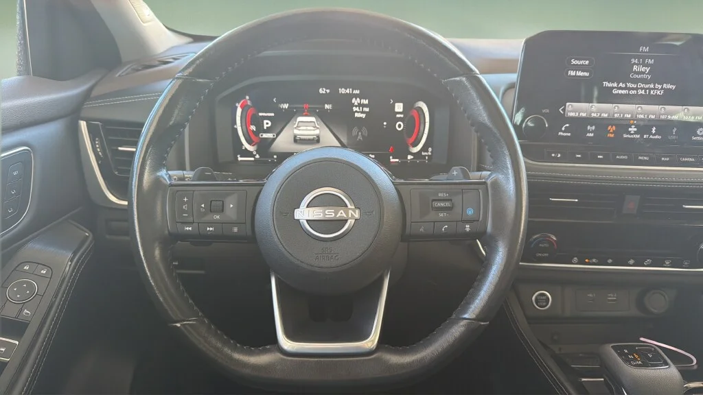 Certified Used 2023 Caspian Blue Metallic Nissan Platinum image 18