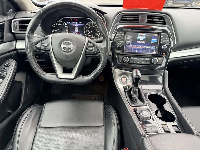 Used 2023  Nissan 3.5 SL image 17