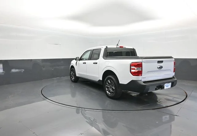 Used 2024 White Ford XLT image 5