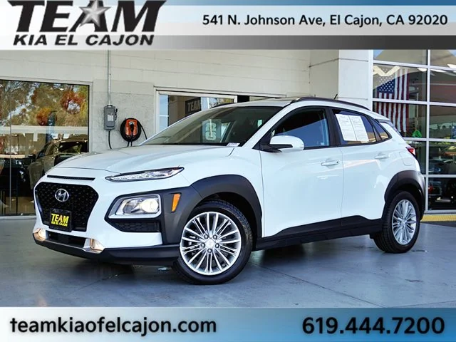 Used 2018 White Hyundai SEL image 2