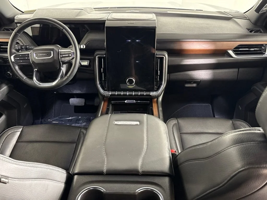 Used 2025 Sterling Metallic GMC Denali image 18