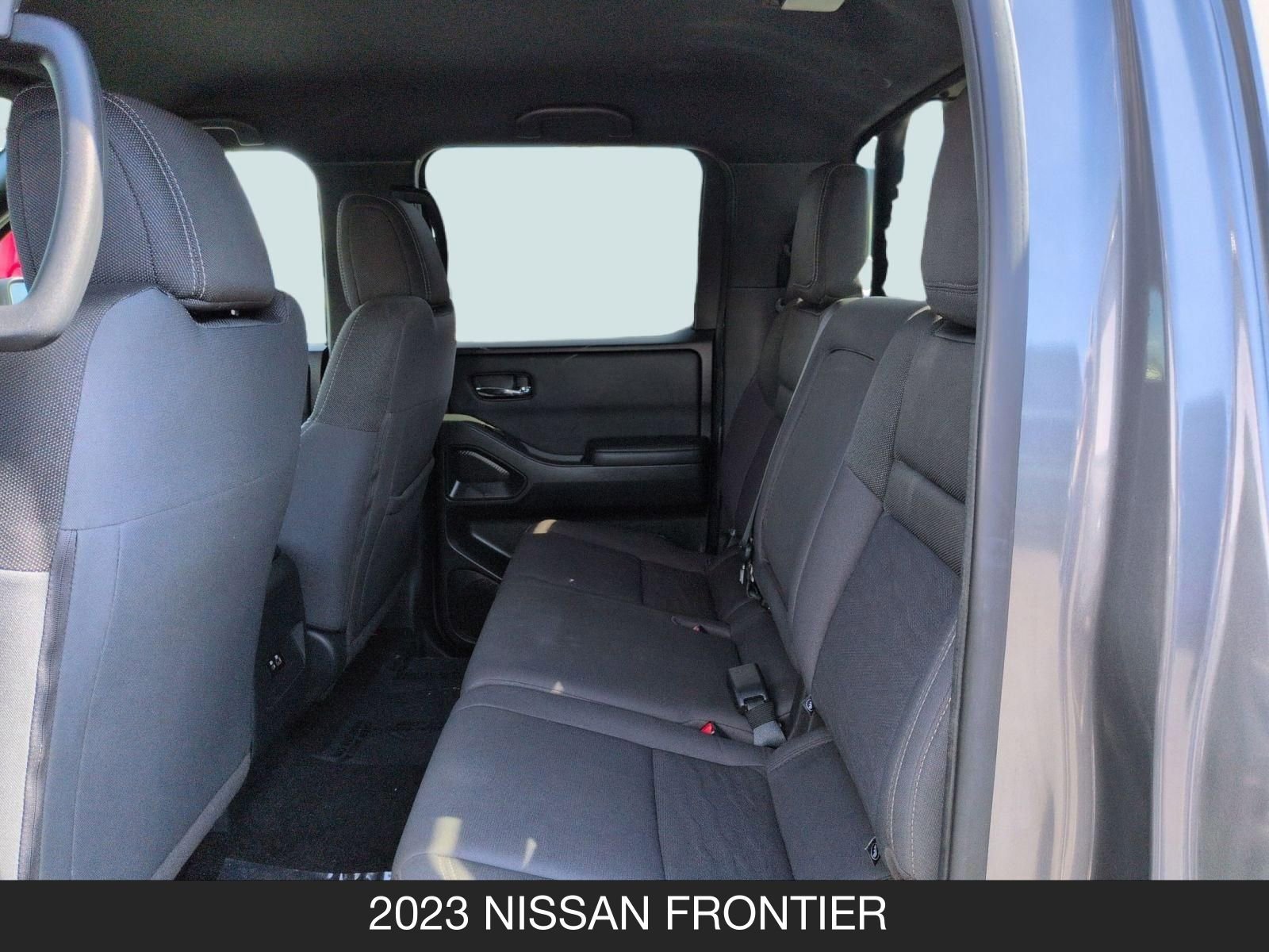 2023 Nissan Frontier SV - Photo 15