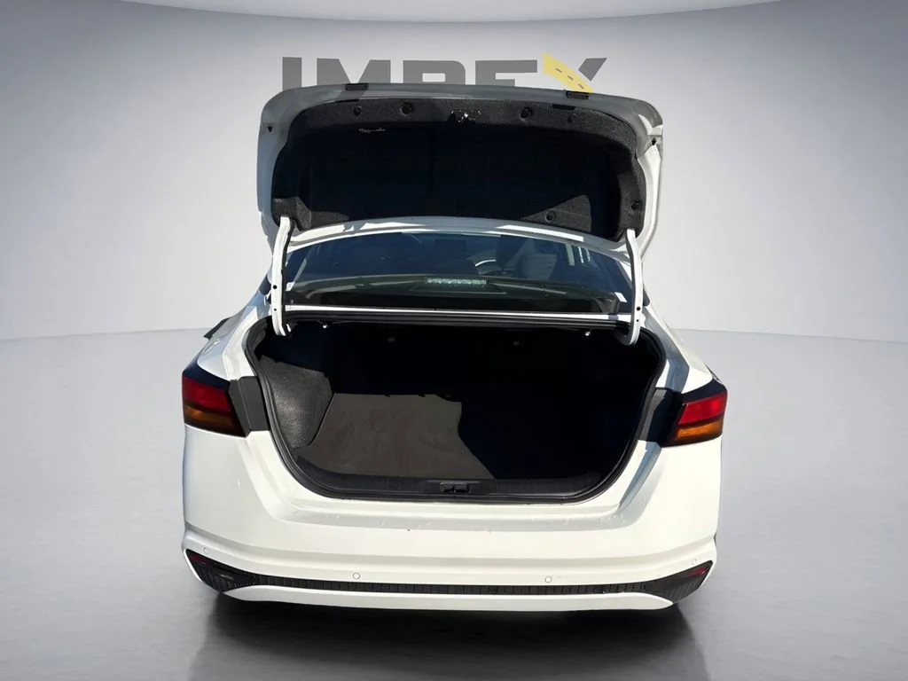 Used 2025 White Nissan SV image 27