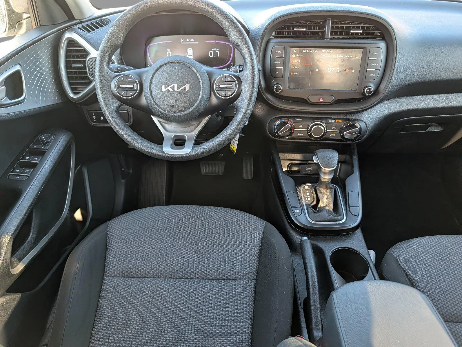 Used 2025 Steel Gray KIA LX FWD image 26