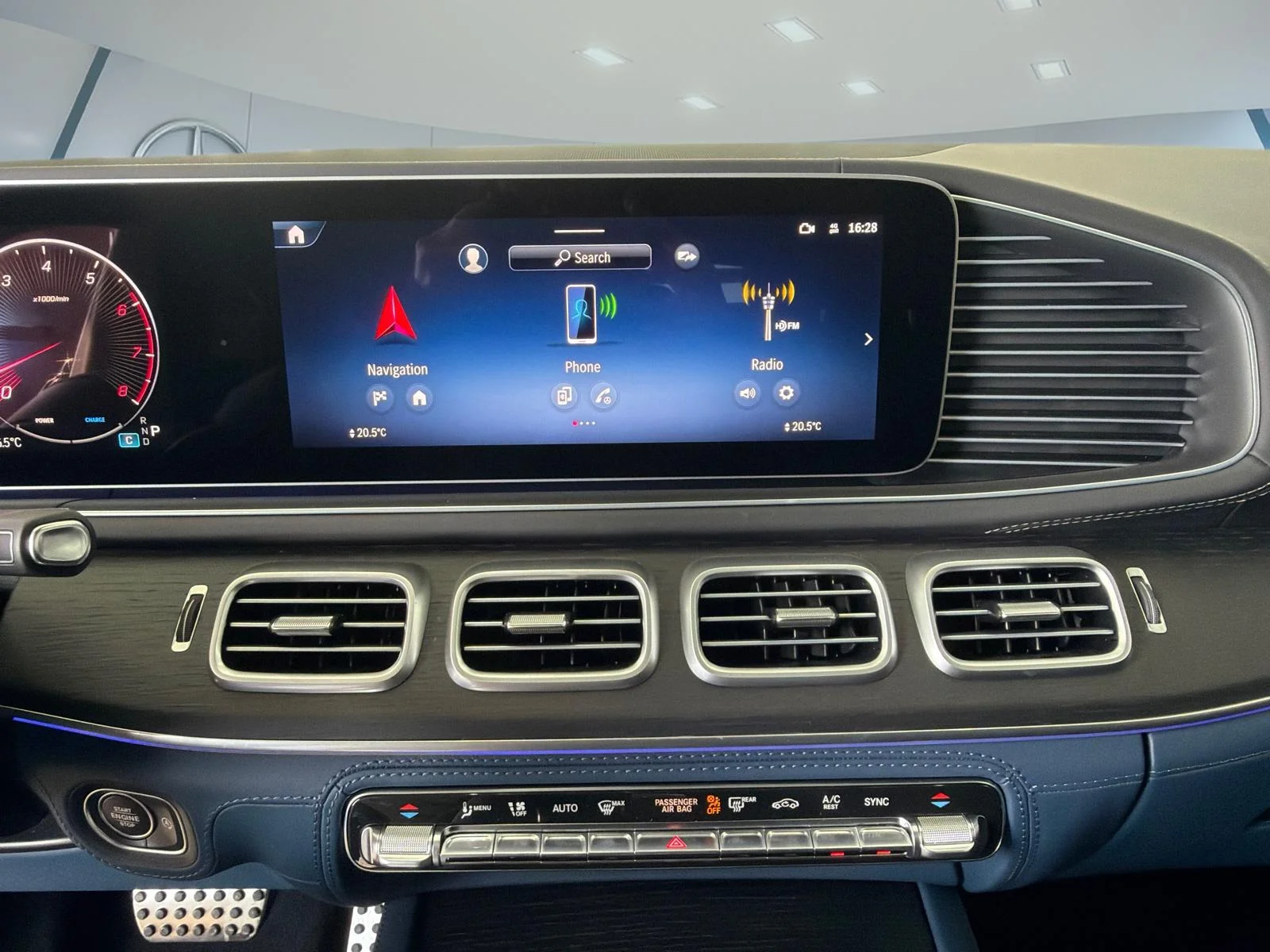 New 2026 White Mercedes-Benz Gls 450 4matic Suv image 19