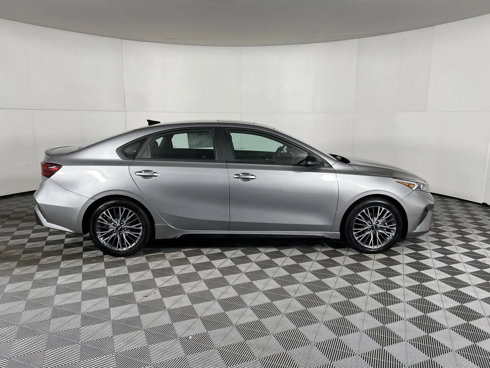 Used 2023 Steel Gray Kia GT-Line image 10