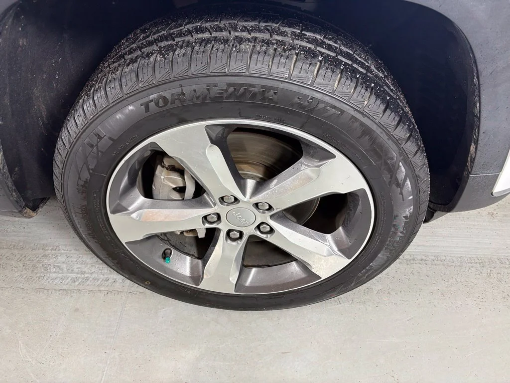Used 2021 White Jeep Limited image 10
