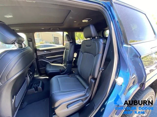 New 2026 Fathom Blue Pearlcoat Jeep Limited image 29