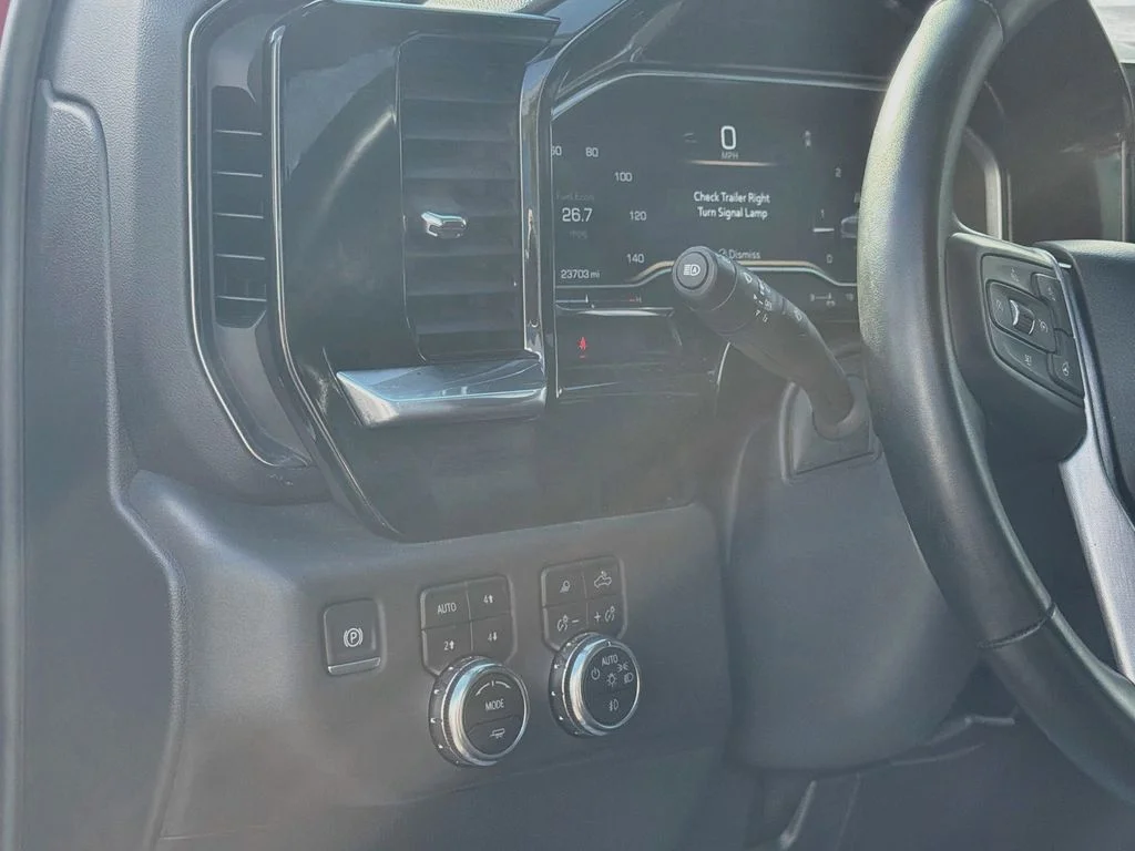 Used 2024 Volcanic Red GMC Elevation image 10