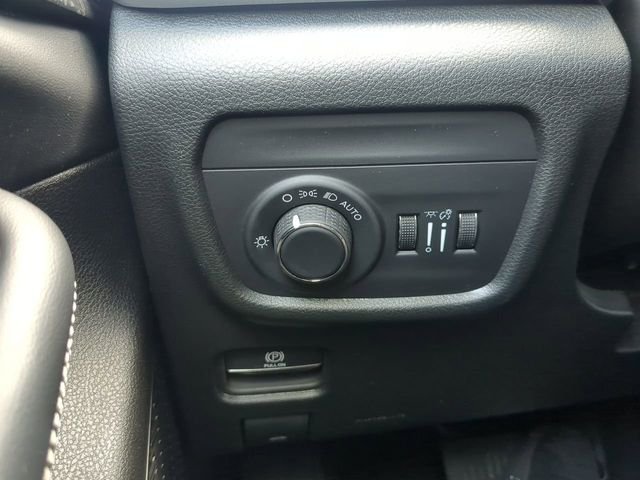 Certified Used 2025 White Jeep Altitude X image 29
