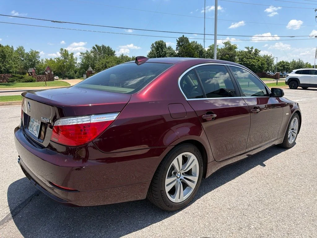 Used 2009  BMW 528i image 5