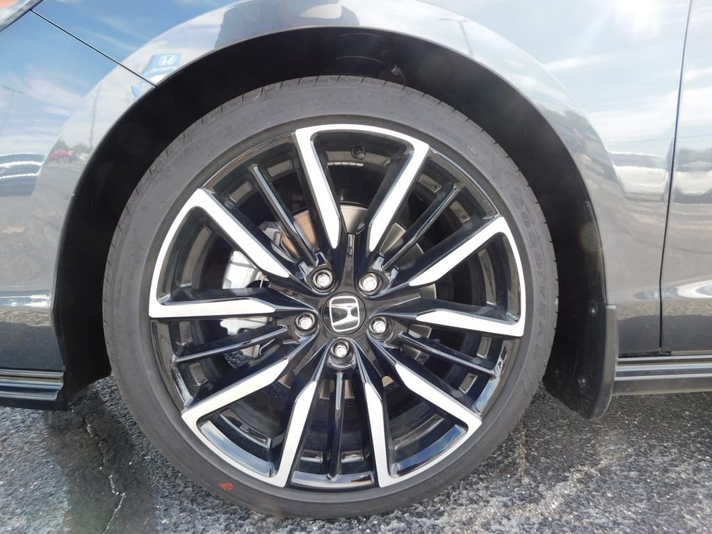 New 2026 Meteorite Gray Metallic Honda Touring image 10