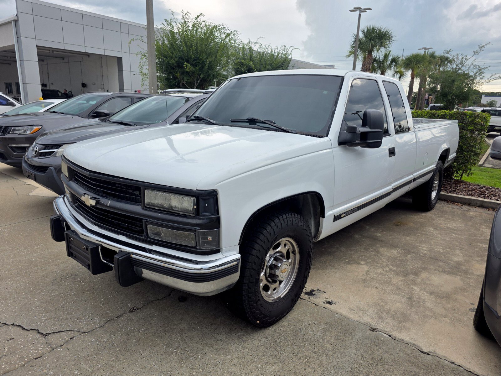 Used 1996 Blue Chevrolet Cheyenne image 2