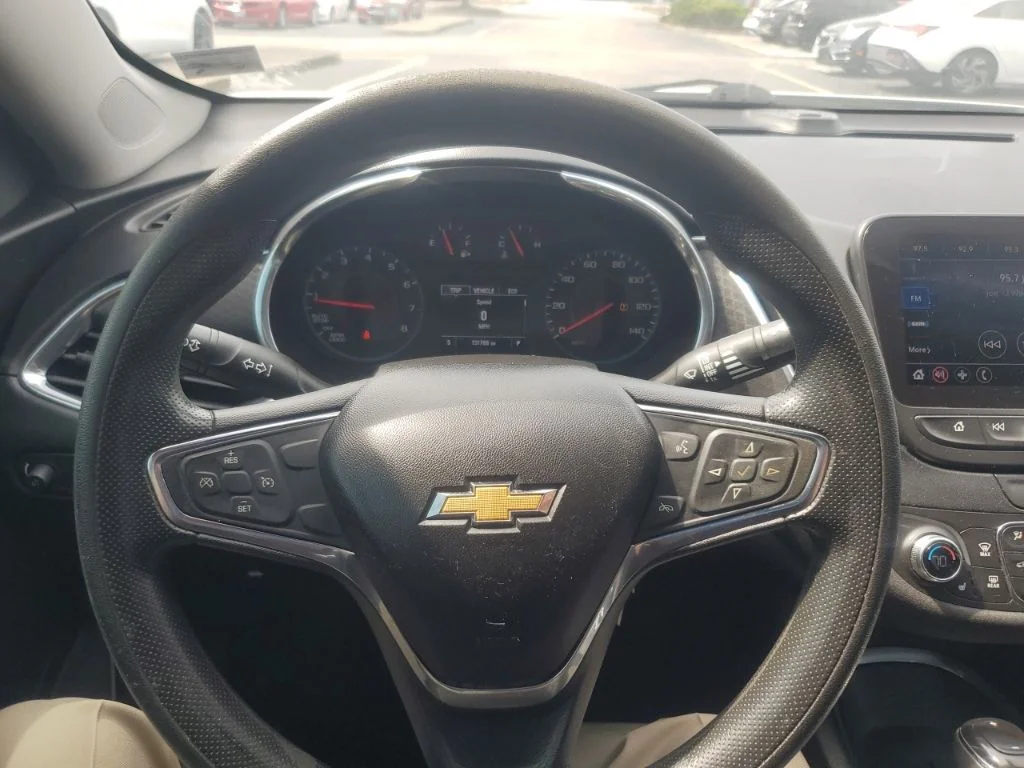 Used 2019 White Chevrolet LT image 19