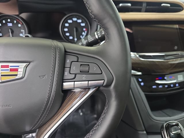 Certified Used 2025 Crystal White Tricoat Cadillac Premium Luxury image 15