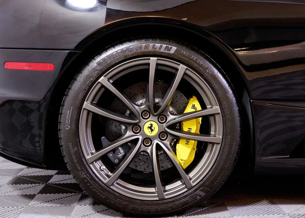 Used 2009 Nero Ferrari Scuderia 16M image 11