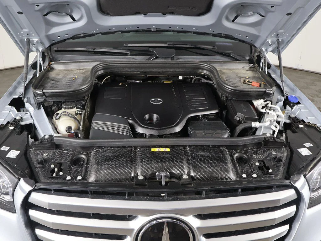 Used 2025 Silver Mercedes-Benz GLS 450 image 26
