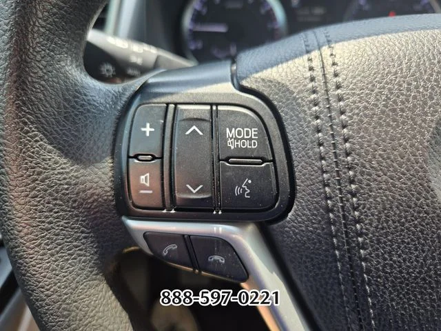 Used 2019 Silver Toyota LE image 28