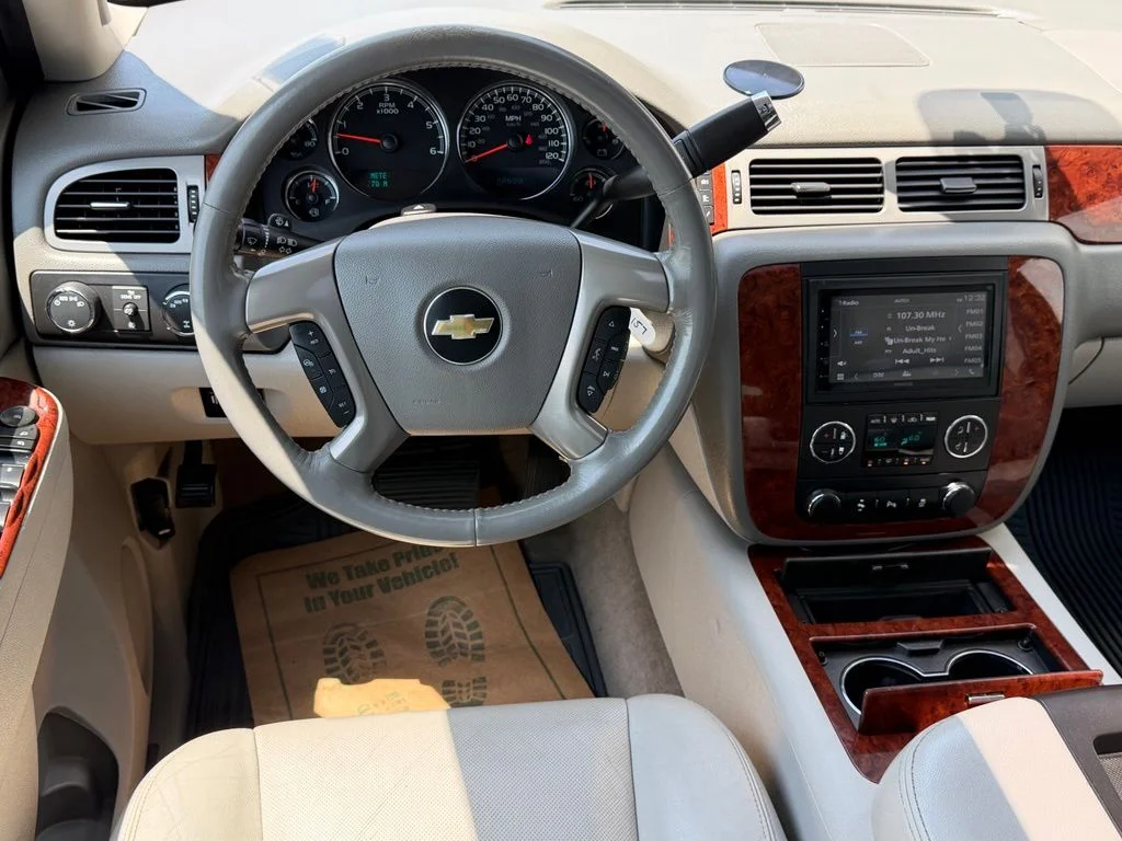 Used 2013 White Chevrolet LTZ image 13