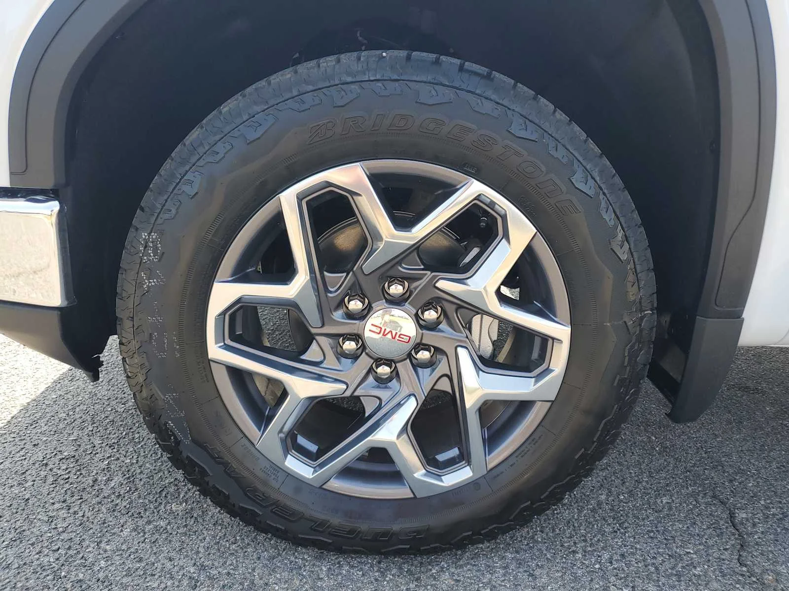 New 2026 Glacier White Tricoat GMC SLT image 10