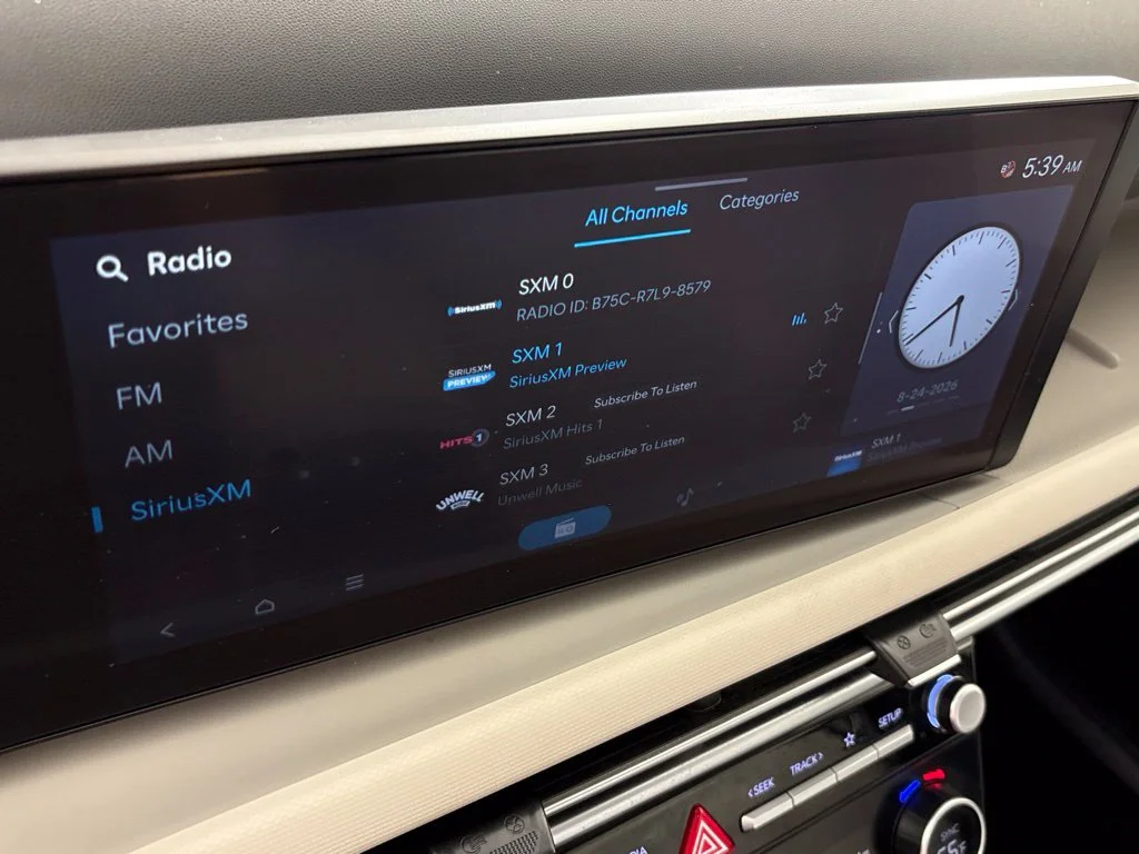 Used 2025 Blue Hyundai SEL image 34