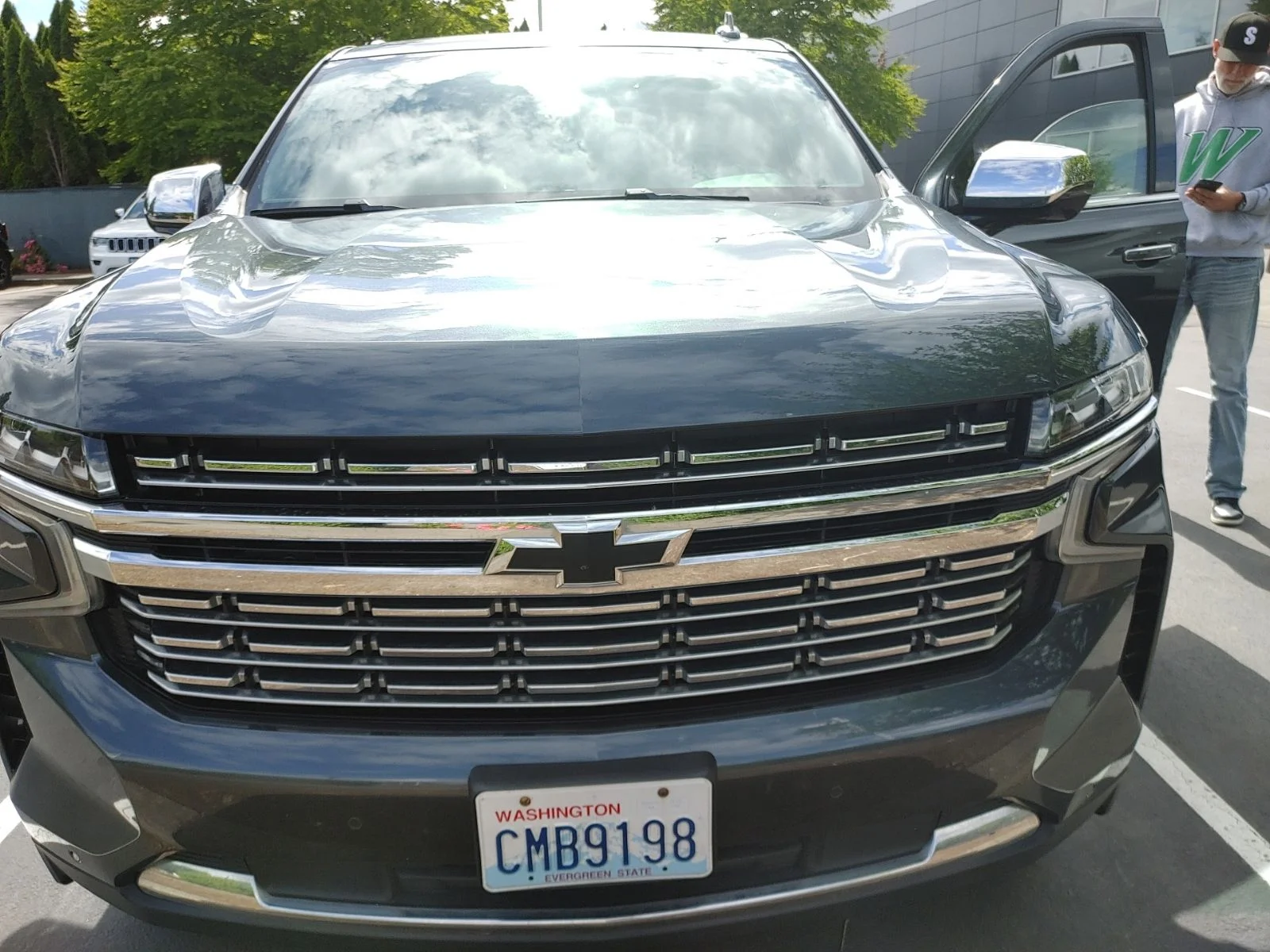 Used 2021 Shadow Gray Metallic Chevrolet Premier image 11