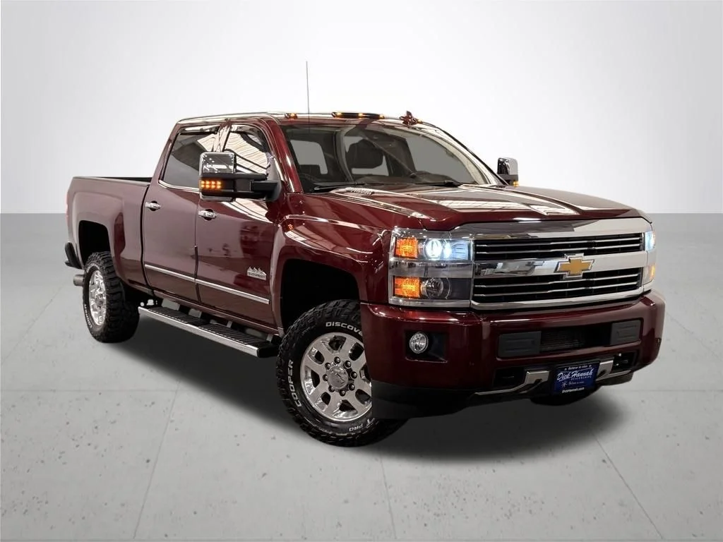 Used 2016 Red Chevrolet High Country image 6
