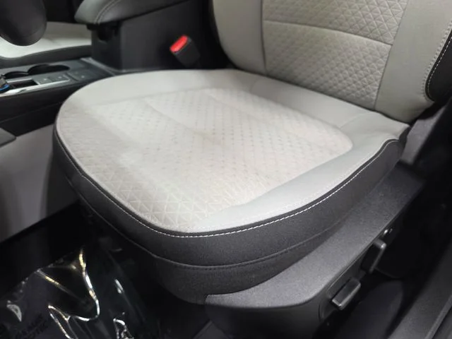 Certified Used 2023 Oxford White Ford Active image 24