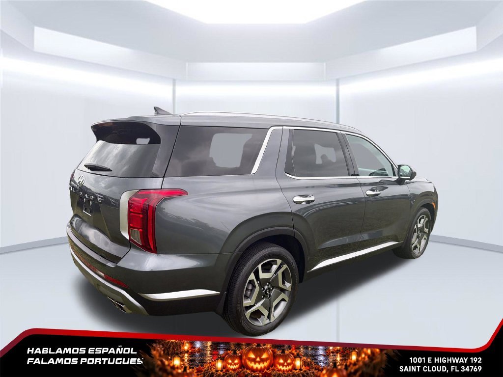 Used 2025 Gray Hyundai SEL Premium image 5