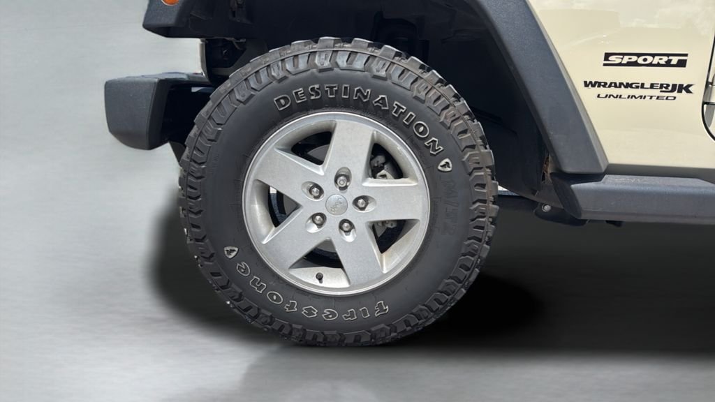 Used 2018 Beige Jeep Unlimited Sport image 2
