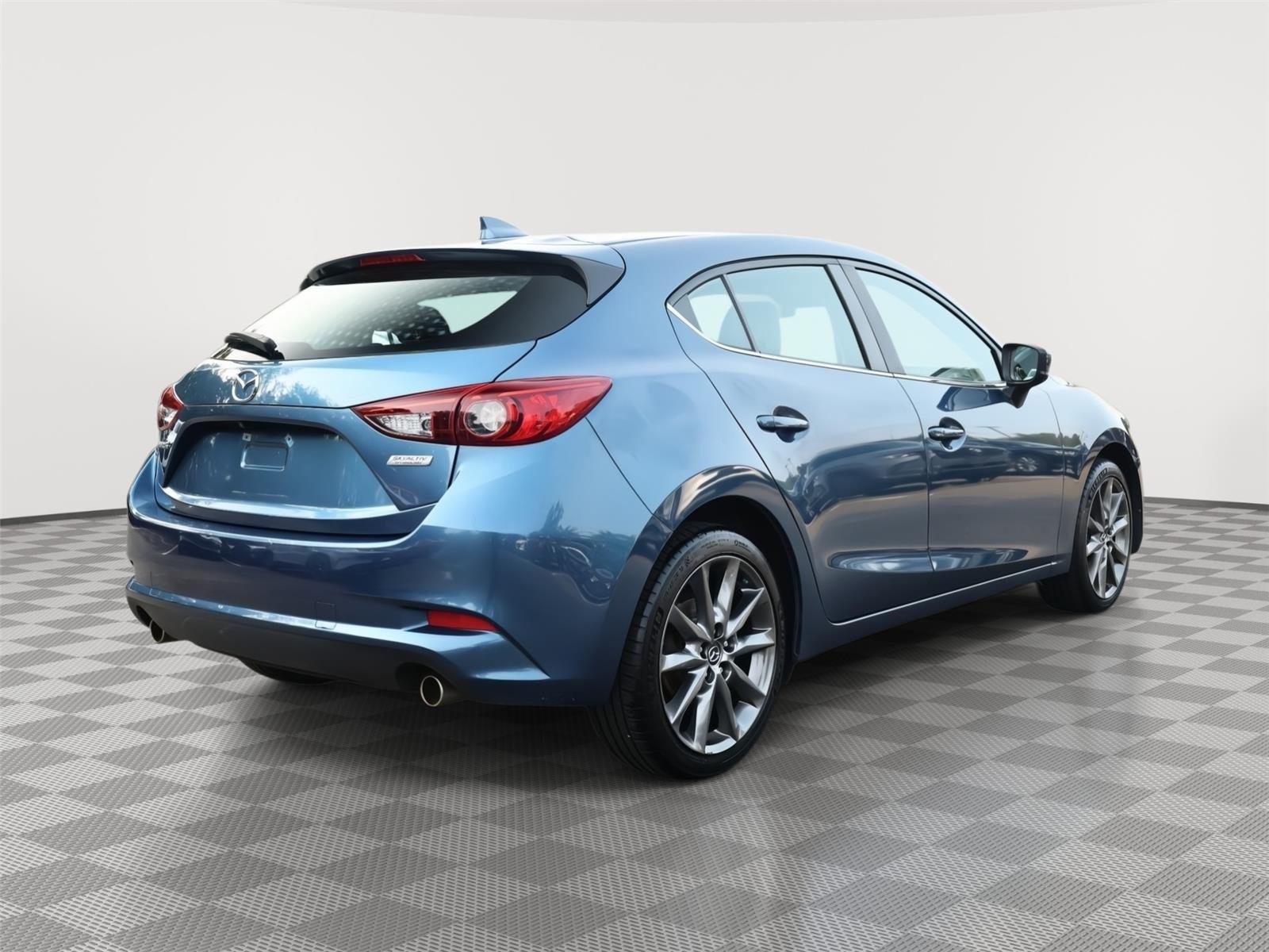 Used 2018 Eternal Blue Mica Mazda Touring image 7