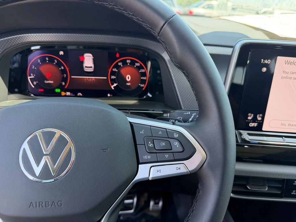 New 2026 Opal White Pearl Volkswagen 2.0T Peak Edition image 18