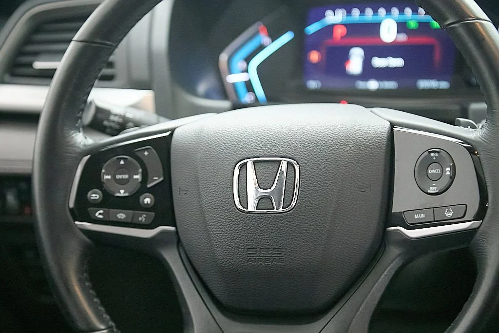 Used 2018 Gray Honda EX-L image 26