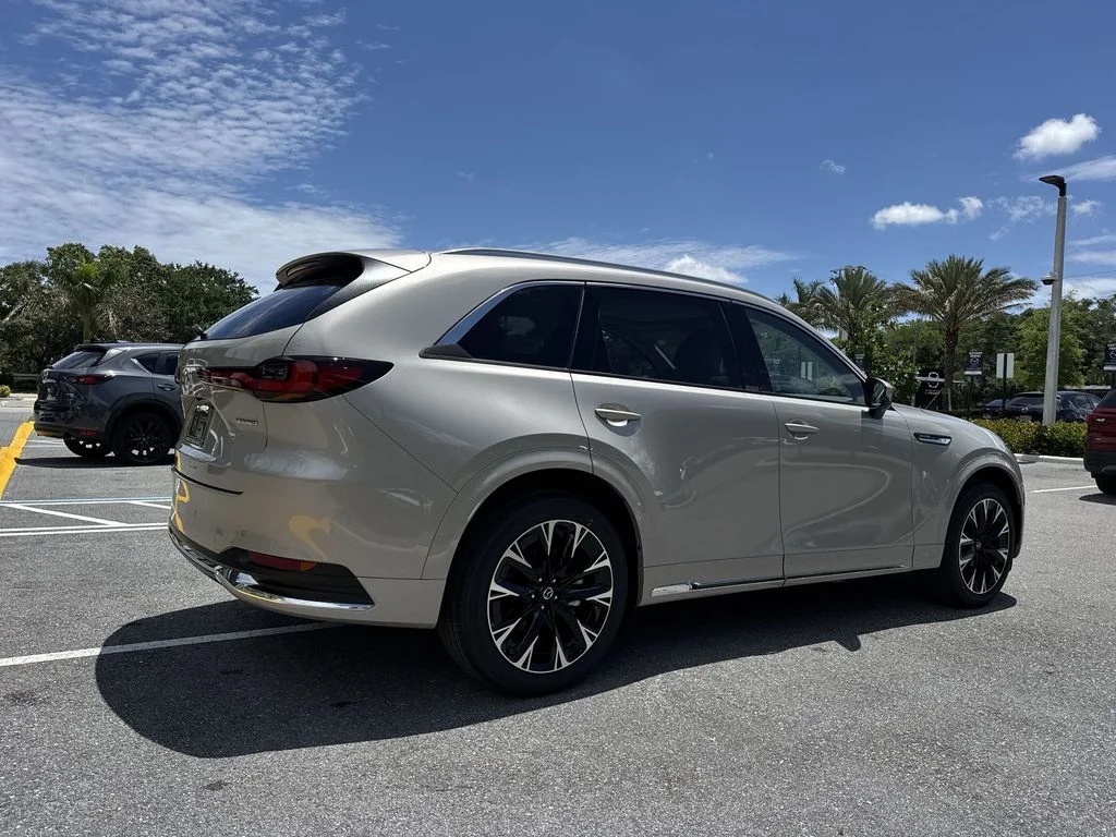 New 2026 Platinum Quartz Metallic Mazda 3.3 Turbo S Premium Plus AWD image 24