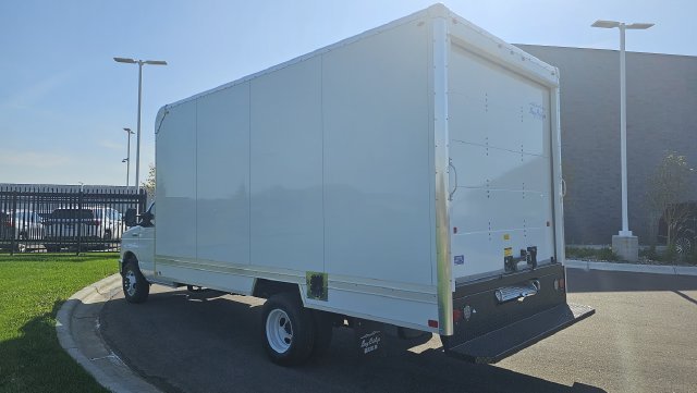 New 2027 Oxford White Ford Base image 5
