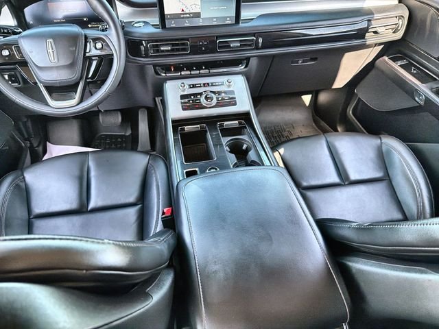 Used 2024 Silver Lincoln Premiere image 21