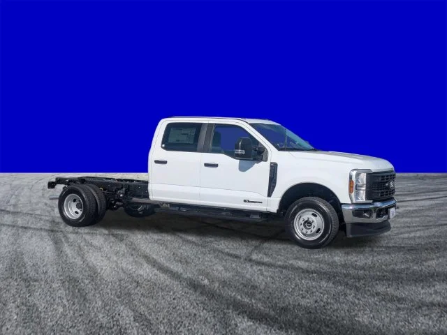 New 2027 White Ford XL image 2
