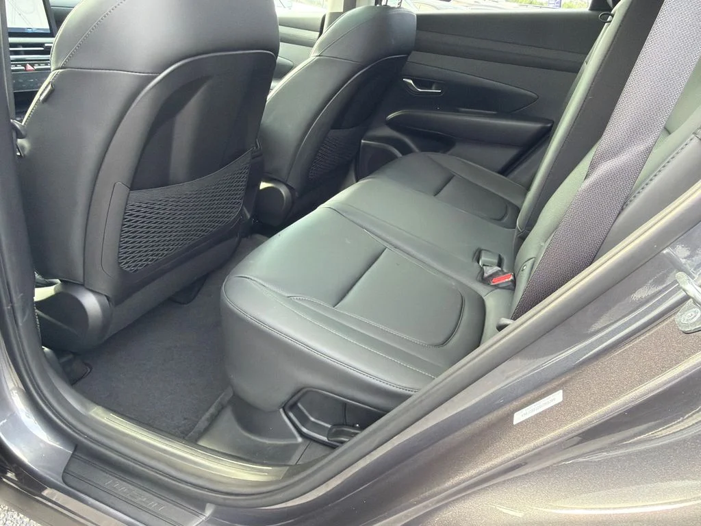 Used 2025 Gray Hyundai SEL Convenience image 21