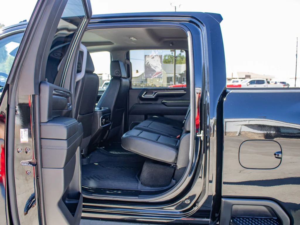 Used 2024 BLACK Chevrolet LTZ image 18