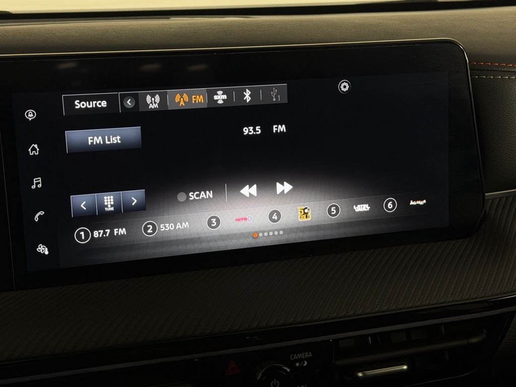 Used 2025 Red Nissan SR image 17