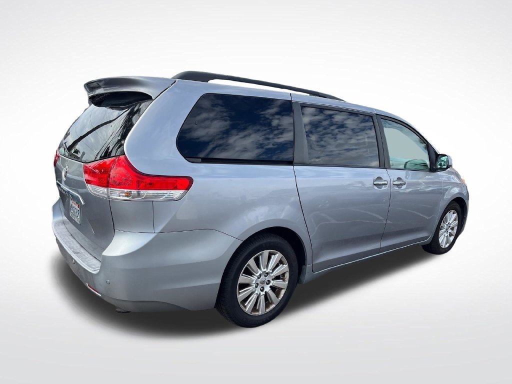 Used 2011 Gray Toyota Limited image 5