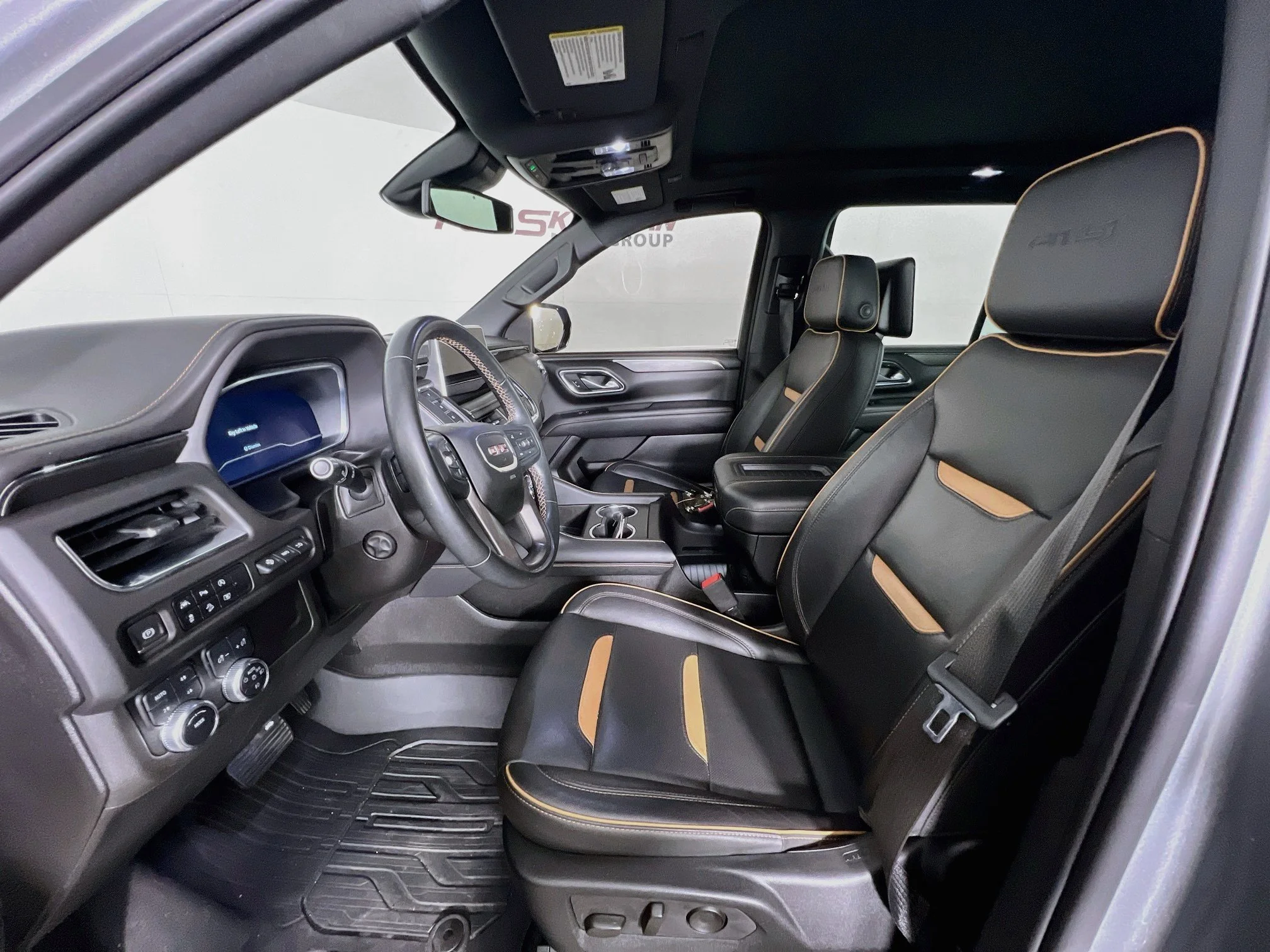 Used 2023 Sterling Metallic GMC AT4 image 9
