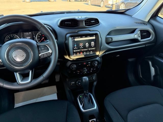 Used 2023 Graphite Gray Jeep Latitude image 21