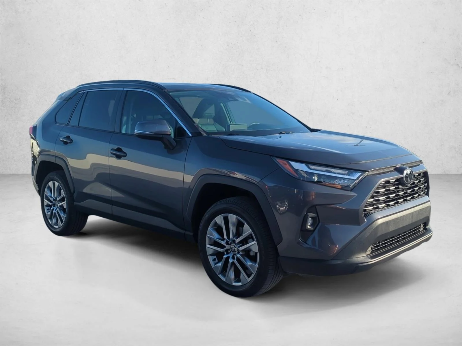 Used 2023 Magnetic Gray Metallic Toyota XLE Premium image 3
