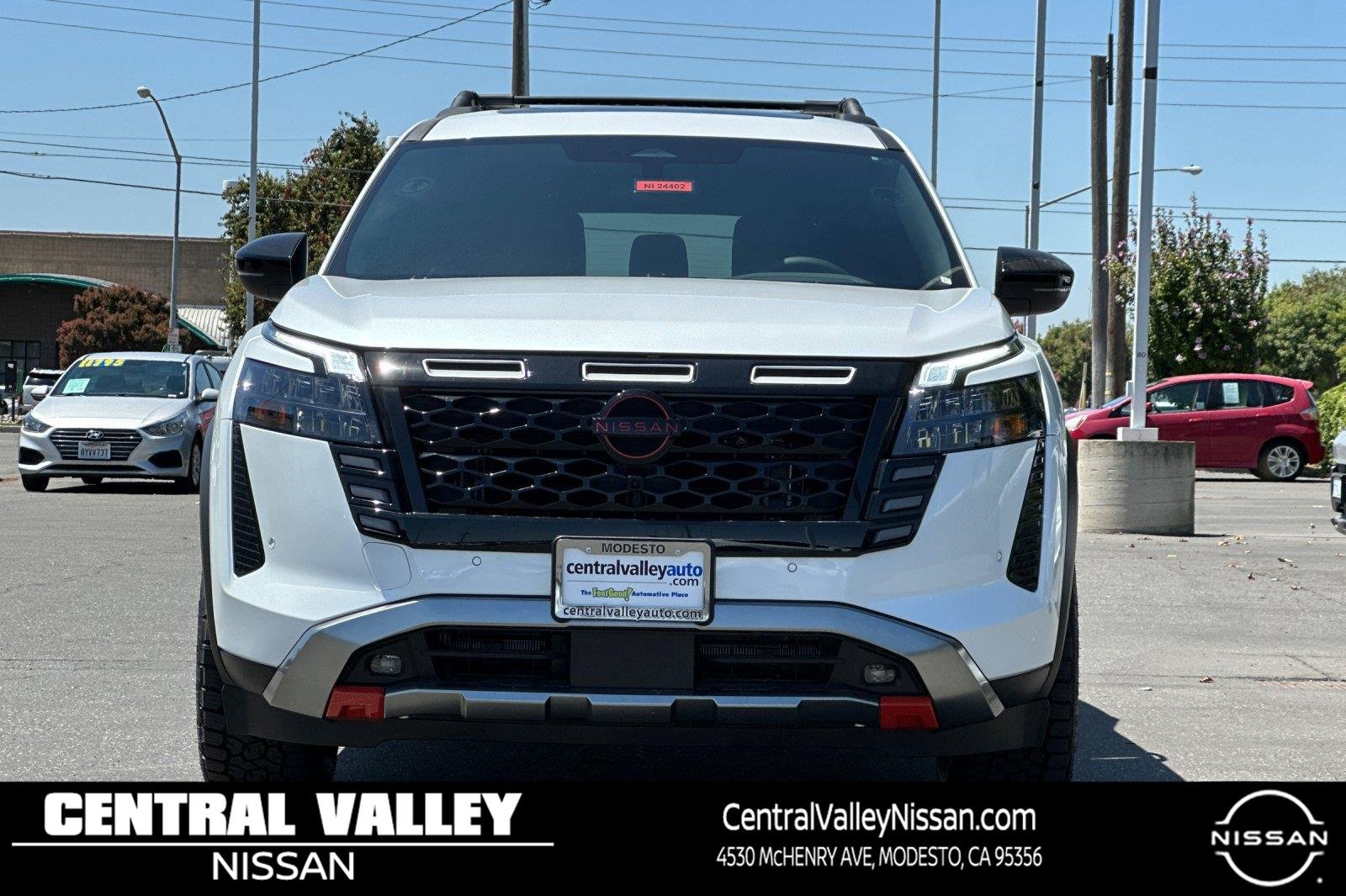New 2026 Everest White Pearl Tricoat Nissan Rock Creek image 9