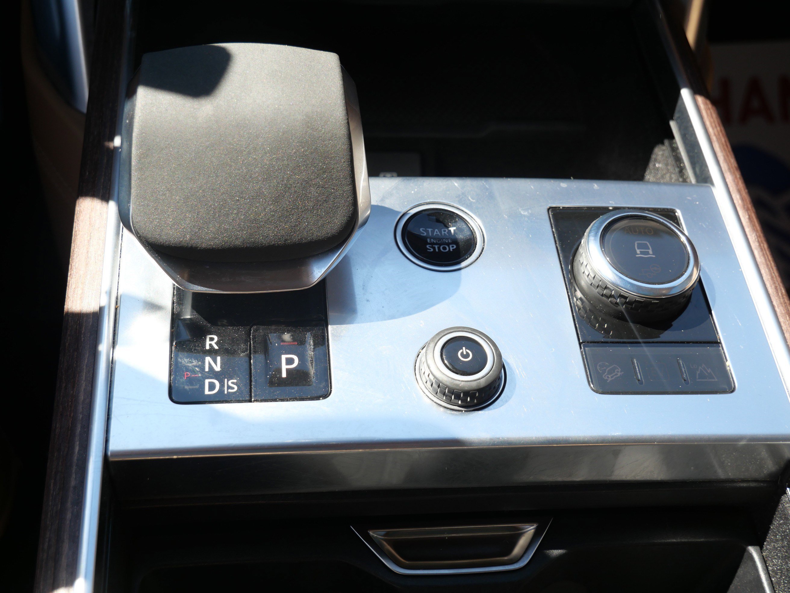 Used 2023 Black Land Rover Autobiography image 25